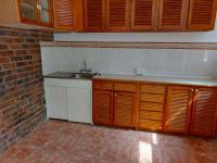 Kitchen of property in Aviary Hill