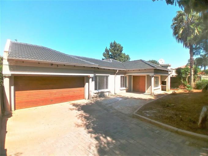 3 Bedroom Duet for Sale For Sale in Heuweloord - MR624093