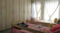 Bed Room 1 - 16 square meters of property in Radiokop