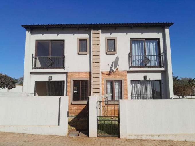 2 Bedroom Simplex for Sale For Sale in Zwartkop - MR624307