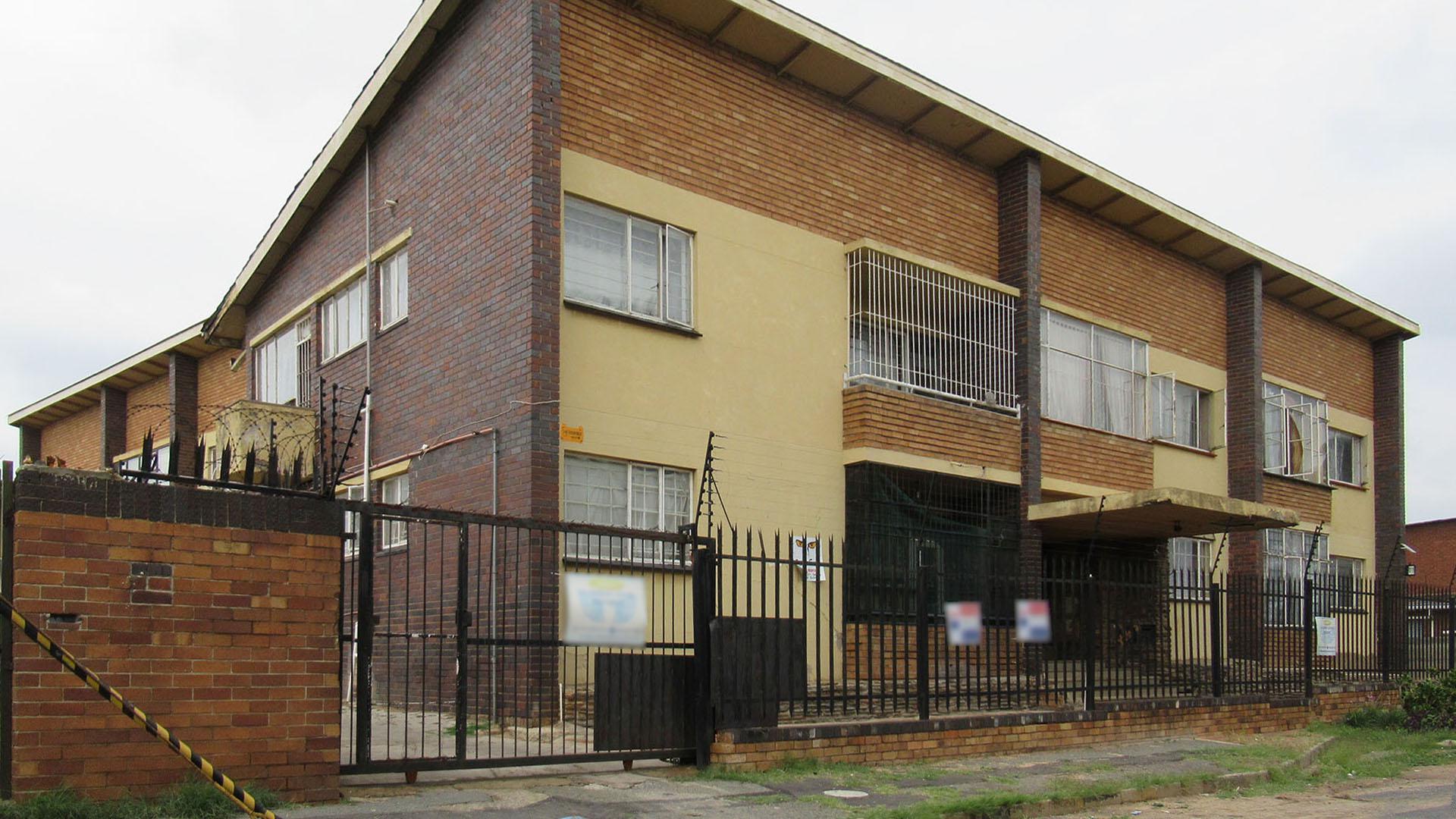 Front View of property in Rosettenville