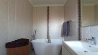 Main Bathroom - 7 square meters of property in Monavoni