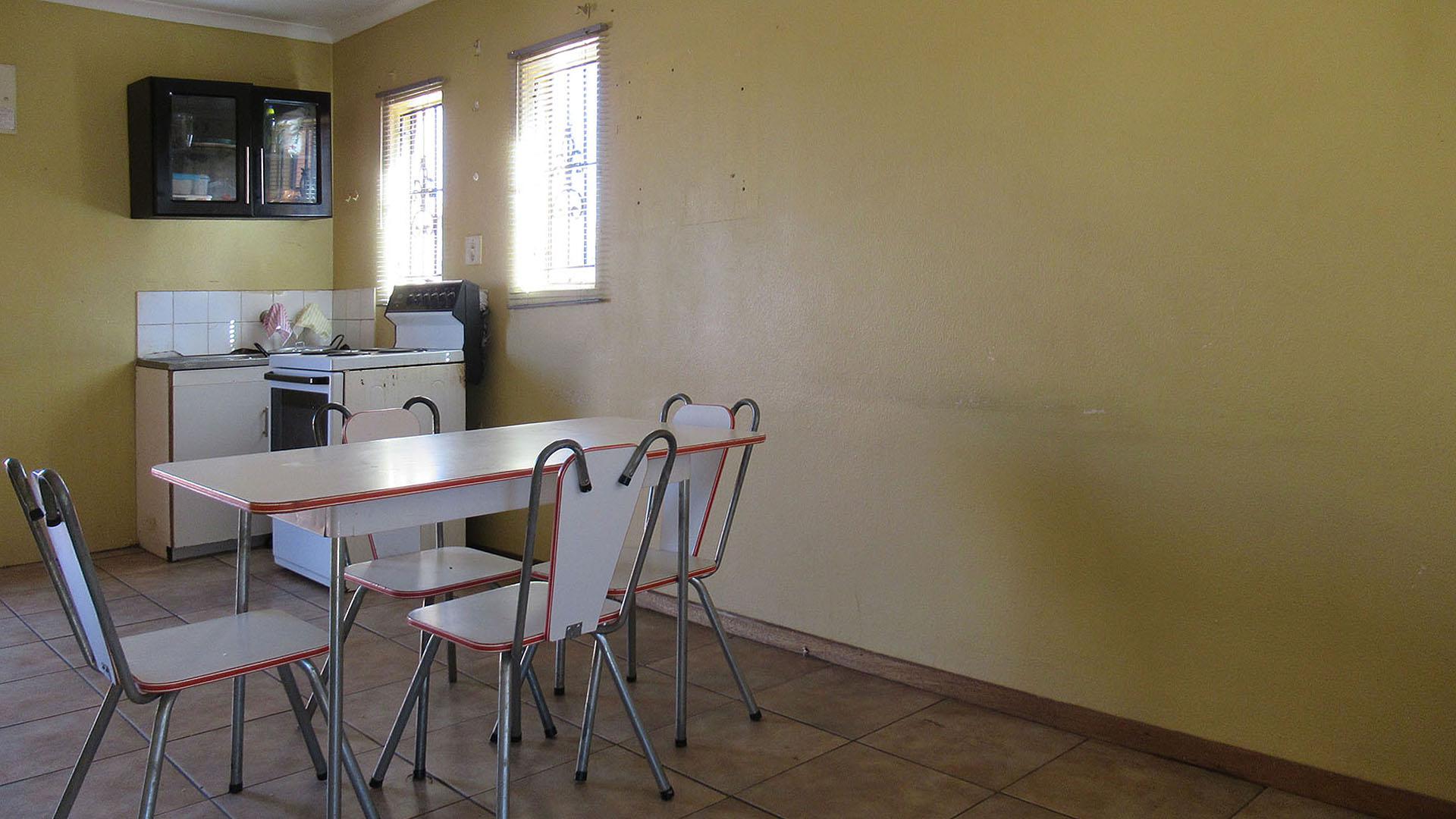 Lounges - 12 square meters of property in Riverlea - JHB