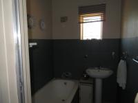 Main Bathroom of property in Delareyville