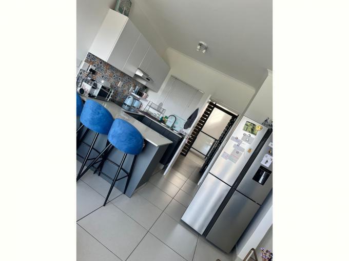 2 Bedroom Apartment for Sale For Sale in Umhlanga Ridge - MR