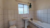 Bathroom 1 - 6 square meters of property in Rensburg