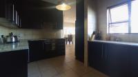 Kitchen - 17 square meters of property in Rooihuiskraal North