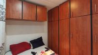 Bed Room 2 - 10 square meters of property in Woodview