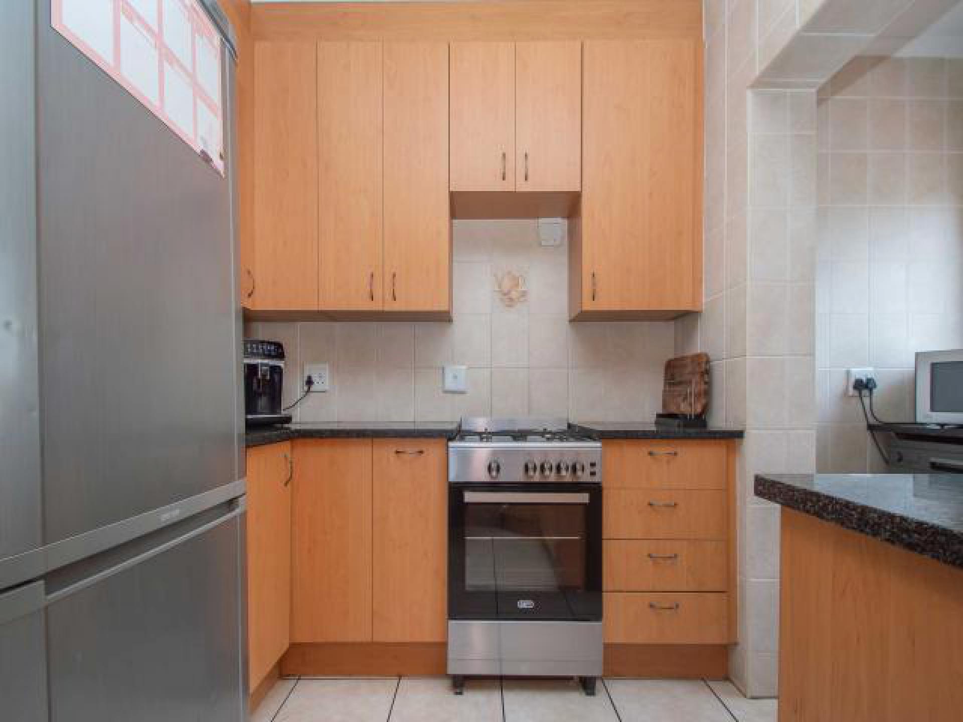 Kitchen - 10 square meters of property in Wilgeheuwel 