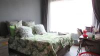 Bed Room 1 - 13 square meters of property in Helikon Park