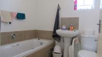 Bathroom 1 - 5 square meters of property in Savanna City