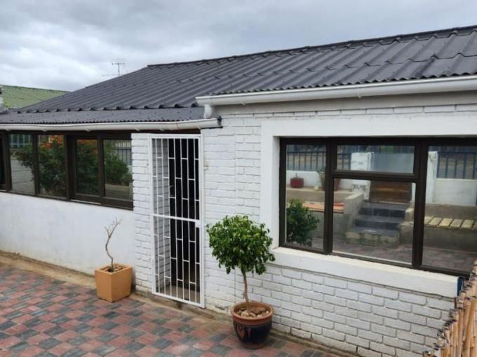 3 Bedroom House for Sale For Sale in Oudtshoorn - MR627250