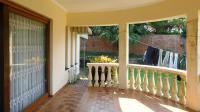 Patio - 29 square meters of property in La Mercy