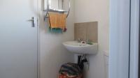 Main Bathroom - 4 square meters of property in Savanna City