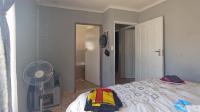 Main Bedroom - 13 square meters of property in Lotus Gardens