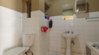 Main Bathroom - 5 square meters of property in Pretoria North