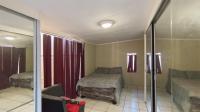 Bed Room 2 - 22 square meters of property in Lambton