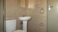 Bathroom 1 - 5 square meters of property in Olifantsvlei 327-Iq