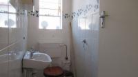 Bathroom 2 - 2 square meters of property in Mindalore