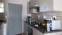 Kitchen - 7 square meters of property in Fleurhof