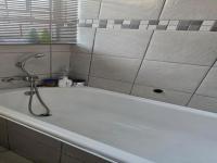 Bathroom 1 of property in Eldorado Park AH