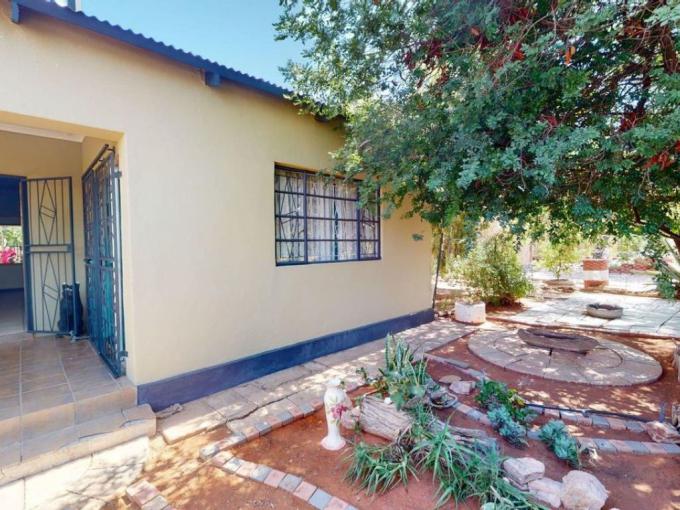 3 Bedroom House for Sale For Sale in Upington - MR629279