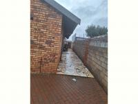 3 Bedroom 2 Bathroom House for Sale for sale in Protea Glen