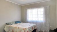 Main Bedroom - 15 square meters of property in Uvongo