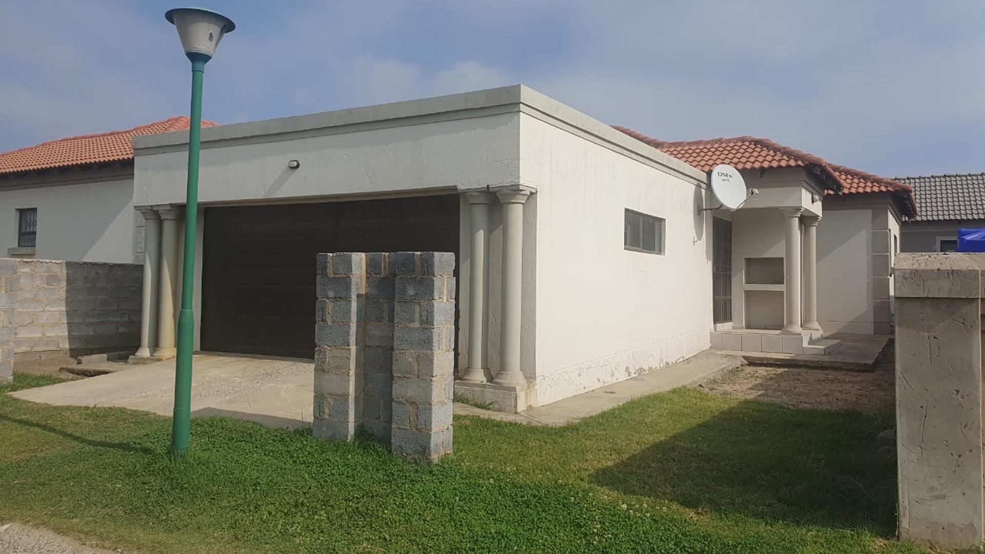 Front View of property in Ermelo