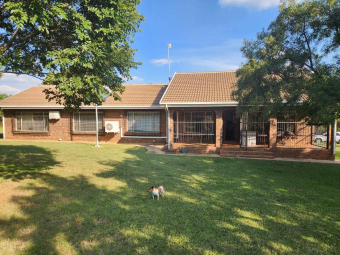 Smallholding for Sale For Sale in Kameeldrift - MR629838