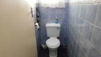 Bathroom 1 - 11 square meters of property in Silverglen