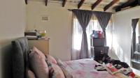 Main Bedroom - 16 square meters of property in Shallcross 