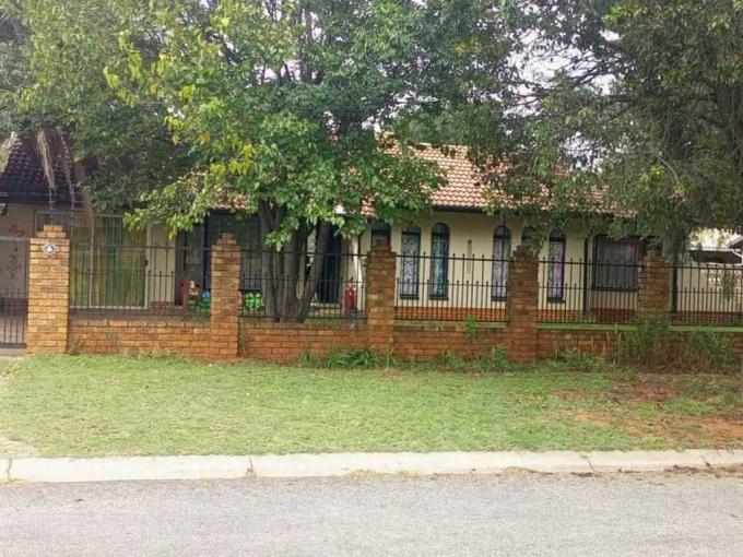 3 Bedroom House for Sale For Sale in Boksburg - MR630038