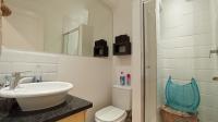 Bathroom 1 - 4 square meters of property in Elton Hill