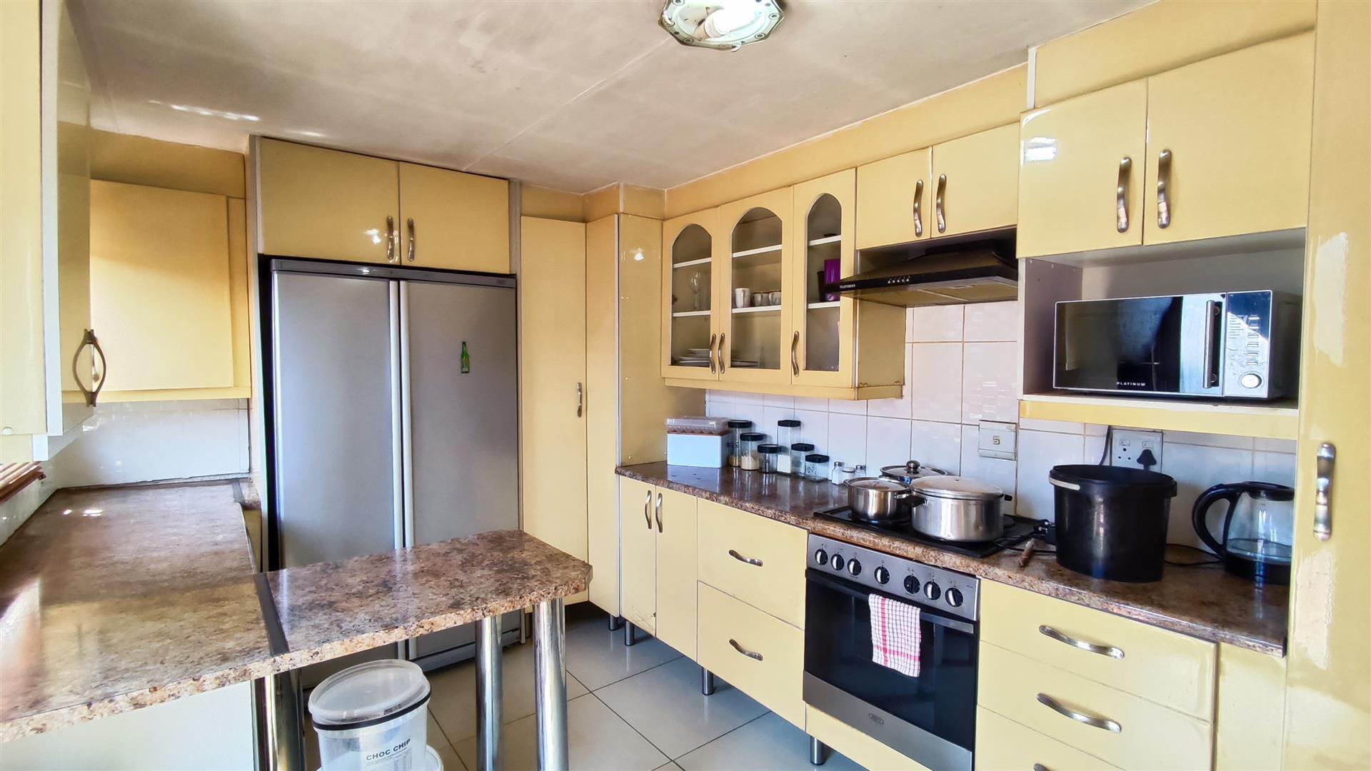 Kitchen - 14 square meters of property in Lakeside