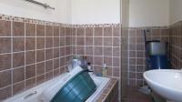 Bathroom 1 - 4 square meters of property in Meredale