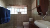 Bathroom 2 - 6 square meters of property in Buccleuch