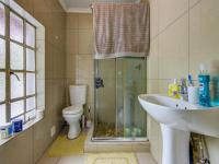 Bathroom 1 of property in Buccleuch