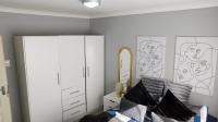 Main Bedroom - 11 square meters of property in Newlands East