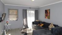 Lounges - 19 square meters of property in Newlands East