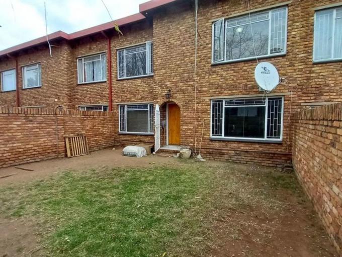 3 Bedroom Simplex for Sale For Sale in Middelburg - MP - MR630553