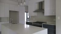 Kitchen - 18 square meters of property in Honeydew Manor