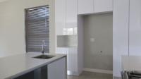 Kitchen - 18 square meters of property in Honeydew Manor