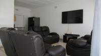 Lounges - 25 square meters of property in Sunnyridge