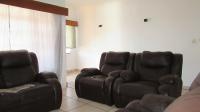 Lounges - 25 square meters of property in Sunnyridge