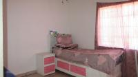 Bed Room 1 - 14 square meters of property in Sunnyridge