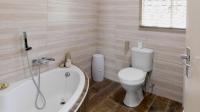 Bathroom 1 - 5 square meters of property in Westbrook