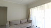 Lounges - 13 square meters of property in Northgate (JHB)