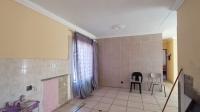 Kitchen - 11 square meters of property in The Orchards