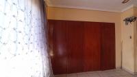 Bed Room 1 - 13 square meters of property in The Orchards